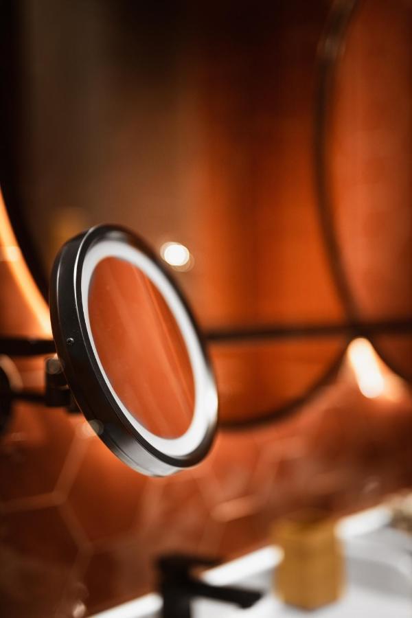 The Bold Type Hotel, A Member Of Design Hotels พาทรา ภายนอก รูปภาพ